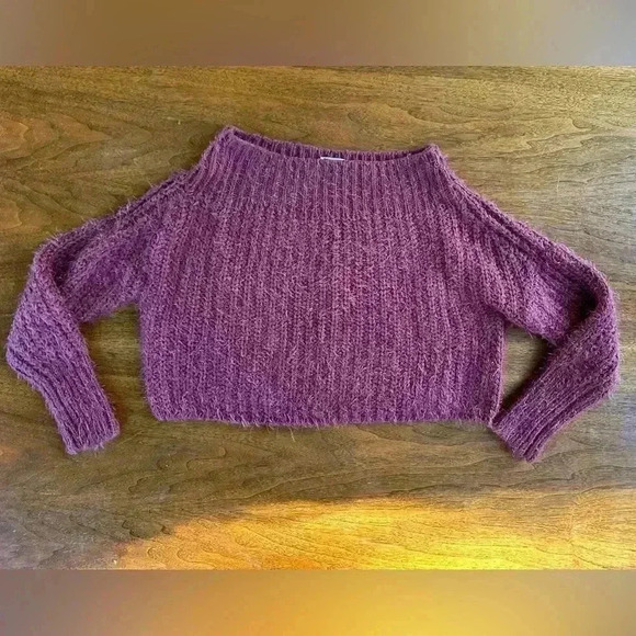 TOBI Thick Yarn Off The Shoulder Sweater In Brick Color Size Large EUC! - Picture 9 of 13